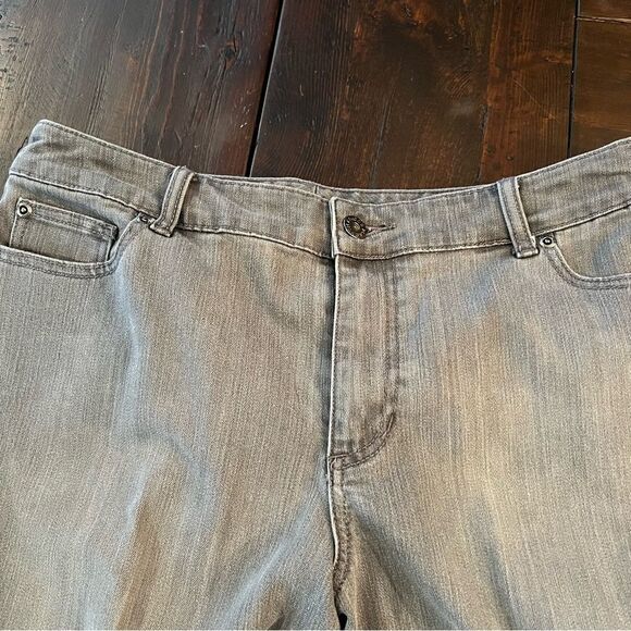 Chico’s Platinum Gray Jeans size 2.5 Short (L/14) - Picture 1 of 5